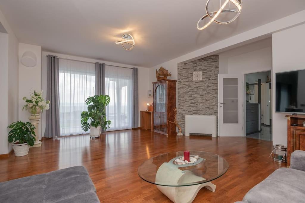 Mira Mel Mit Privaten Pool - Exklusiv Villa Makarska